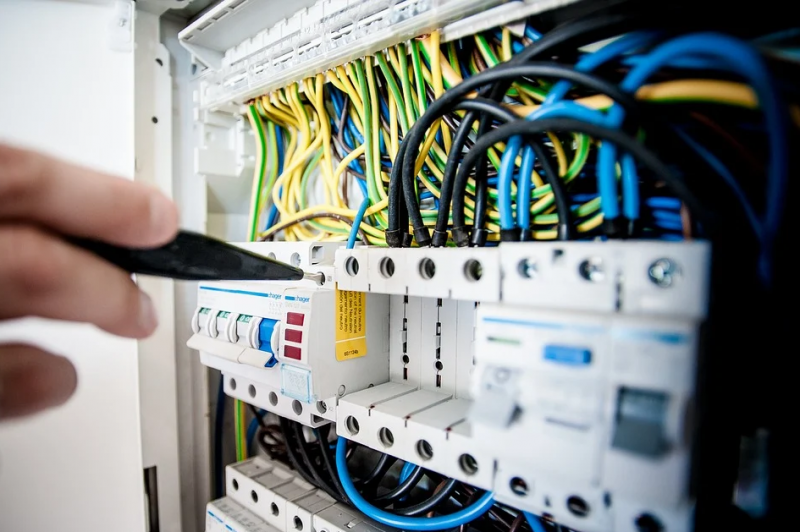 Mise en conformité des installations électriques pour les professionnels  aubagne 